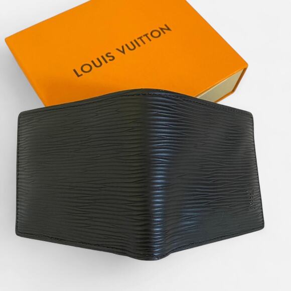 Louis Vuitton Epi Leather Multiple Wallet model M60662 - Picture 3 of 5